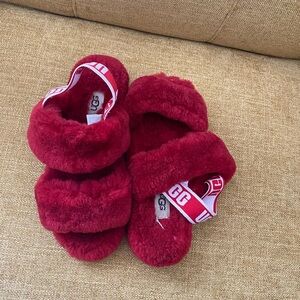 UGG Pop Coral Fluffy Slides